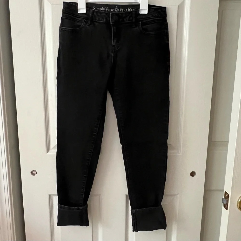 🛍️Simple Vera Wang Womens Pants sz 4 Mid-Rise Black Denim Jeans Casual Goth‎